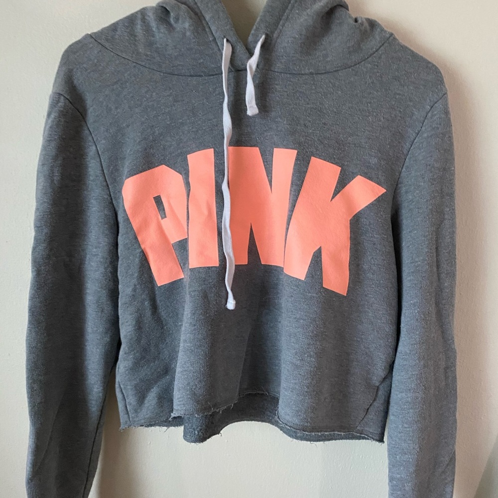 VS Pink cropped hoodie with logo